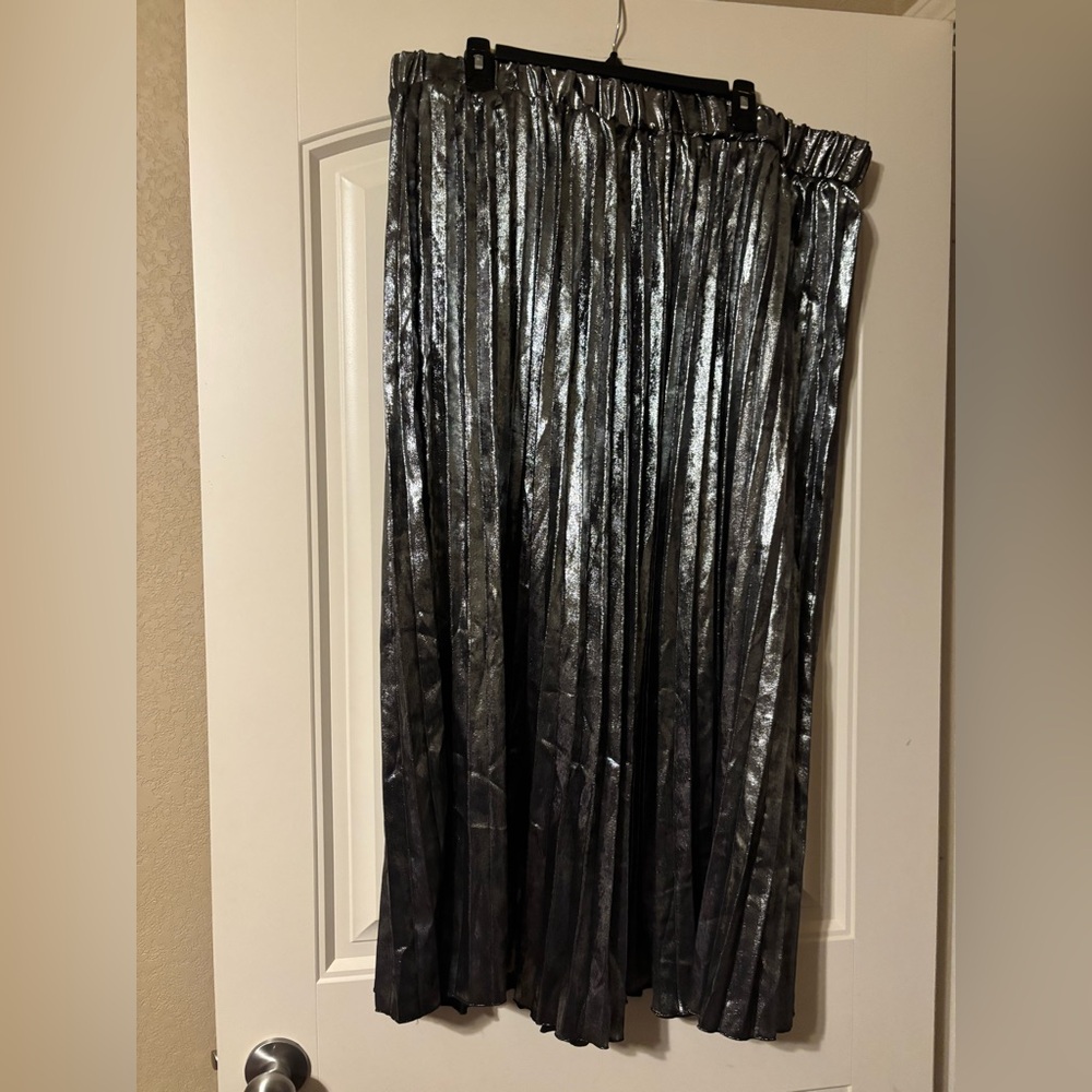 SHEIN Curve Foil Skirt